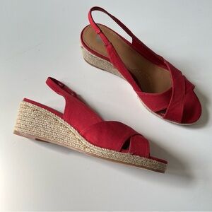 New 7.5 Red open toe wedgr heel